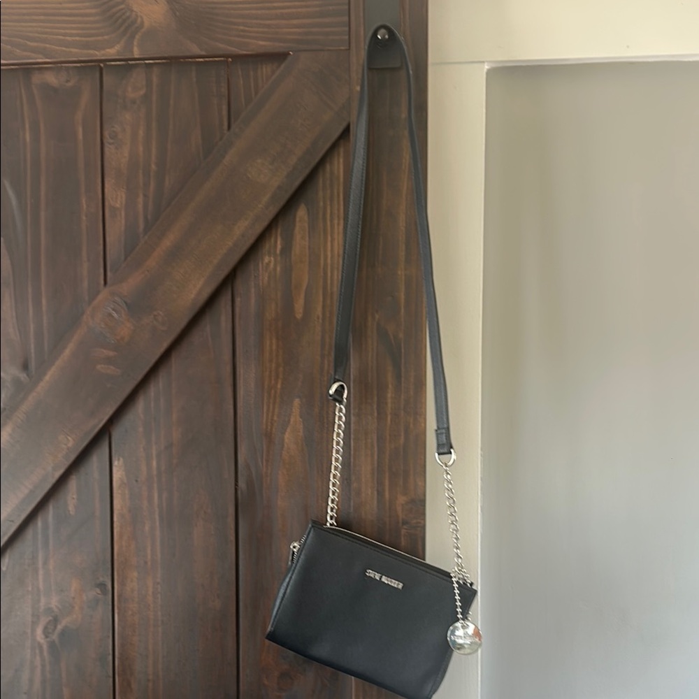 Steve Madden Black Crossbody Bag Minimalist Design - Picture 3 of 6